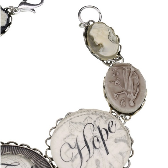 Inspirational Words &Cameos Bracelet-Boutique - Picture 3 of 4